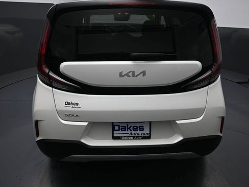 Used 2023 Kia Soul LX w/ LX Technology Package FWD image 30