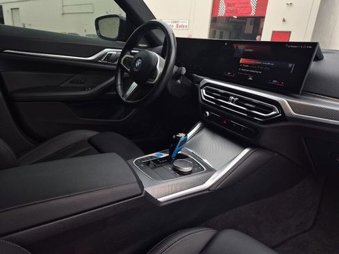 Used 2023 BMW i4 eDrive40 w/ M Sport Package image 17