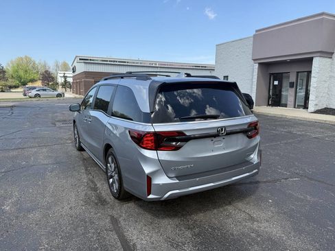 Used 2025 Honda Odyssey Touring image 8