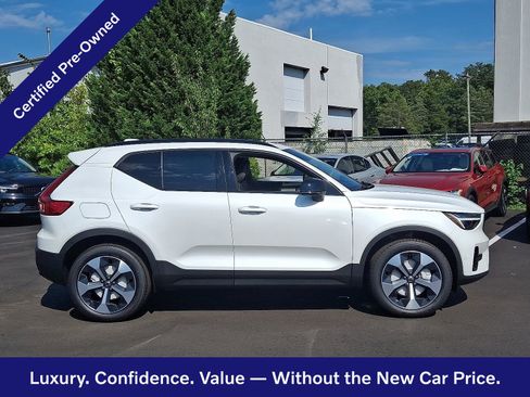 Used 2026 Volvo XC40 B5 Plus w/ Protection Package Premier image 8