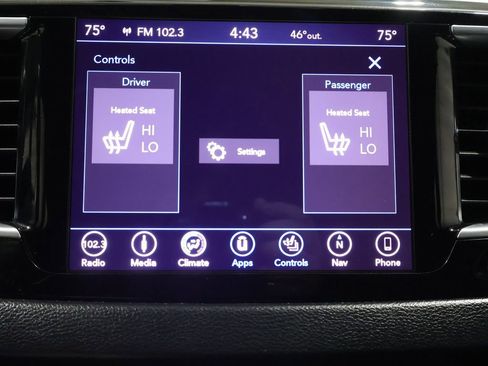 Used 2018 Chrysler Pacifica Touring-L w/ S Appearance Package image 33