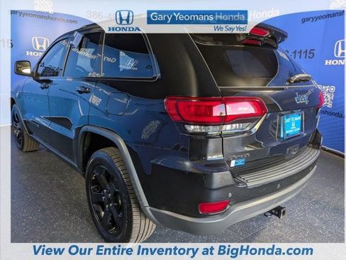 Used 2019 Jeep Grand Cherokee Laredo image 8
