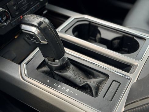 Used 2015 Ford F150 Platinum w/ Equipment Group 701A Luxury image 17