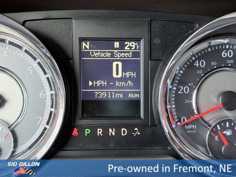 Used 2016 Chrysler Town & Country Touring-L w/ Driver Convenience Group image 18