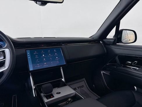 Used 2025 Land Rover Range Rover Long Wheelbase Autobiography image 26