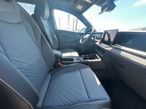 New 2026 Volkswagen Tiguan SE R-Line FWD image 36
