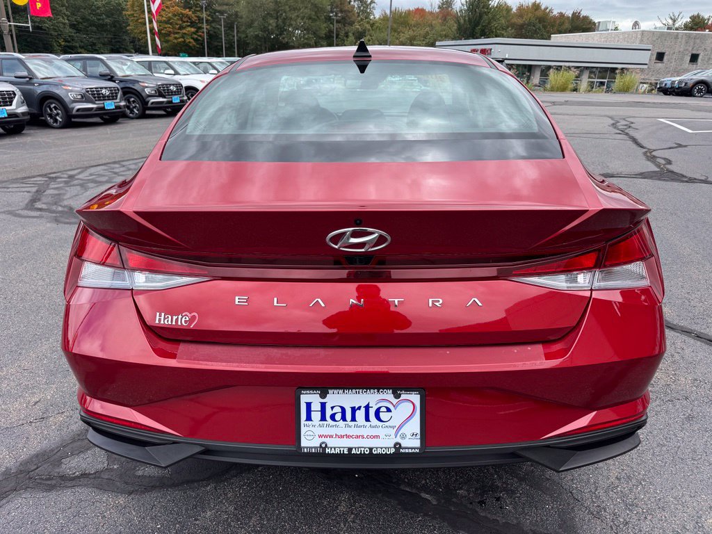 Used 2023 Hyundai Elantra SEL FWD image 6