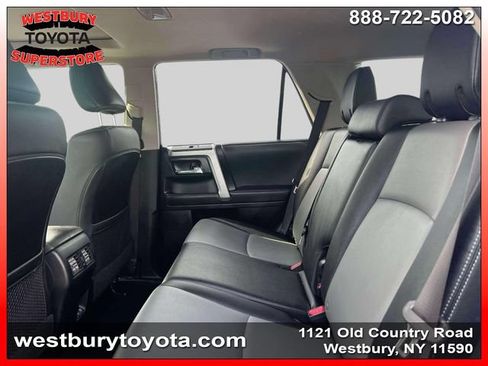 Used 2022 Toyota 4Runner SR5 Premium w/ Moonroof Package AWD/4WD image 15