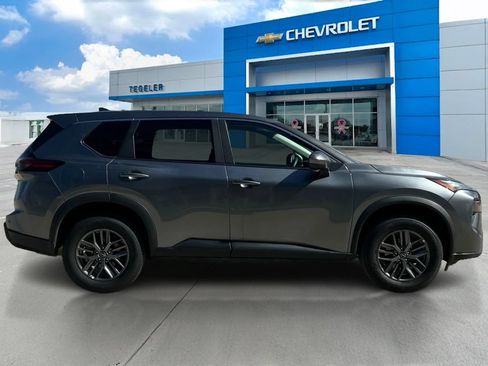 Used 2026 Nissan Rogue SV AWD/4WD image 4