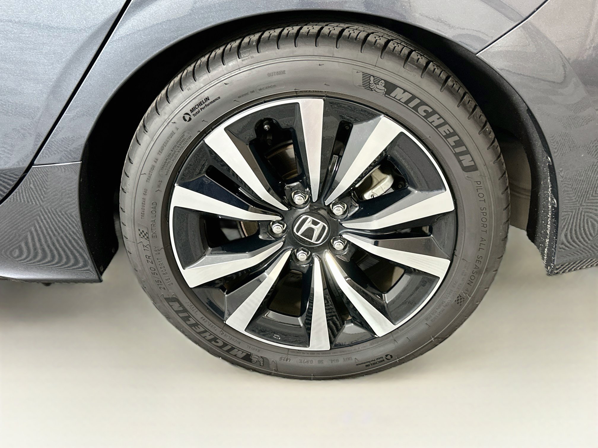 Used 2024 Honda Civic EX-L image 11