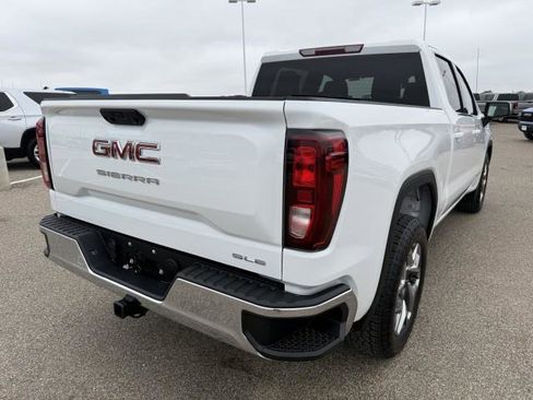 New 2026 GMC Sierra 1500 SLE image 9