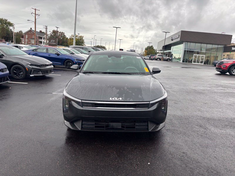 Certified 2025 Kia K4 FWD image 2