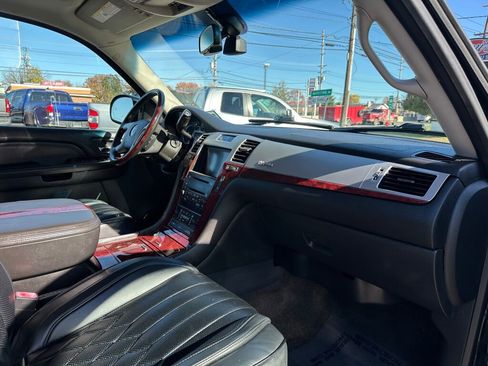 Used 2009 Cadillac Escalade Standard image 30