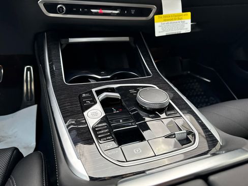 New 2026 BMW X7 xDrive40i w/ M Sport Package AWD/4WD image 10