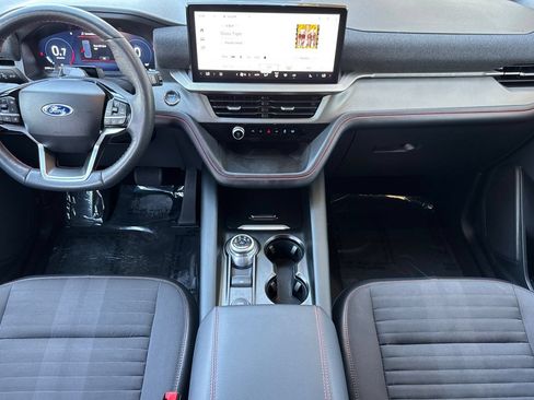Used 2025 Ford Explorer ST-Line w/ ST-Line Street Pack AWD/4WD image 15
