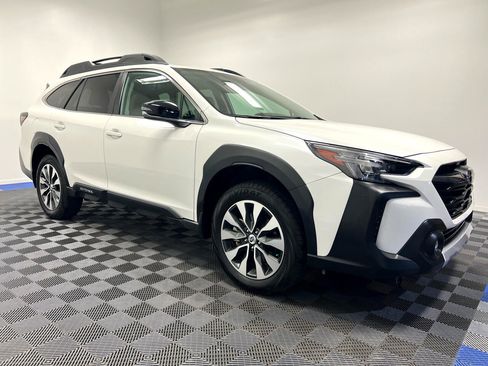 Used 2025 Subaru Outback Limited w/ Popular Package #2 image 1