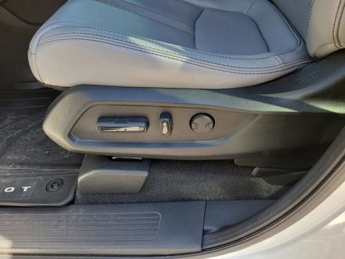 Used 2023 Honda Pilot EX-L image 10