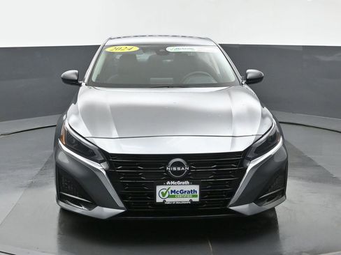 Used 2024 Nissan Altima 2.5 SV image 4