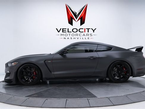 Used 2018 Ford Mustang Shelby GT350R w/ GT350R Equipment Group 920A RWD image 9