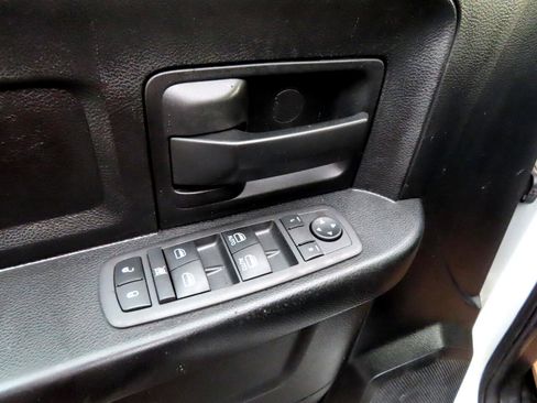 Used 2016 RAM 5500 Tradesman image 20