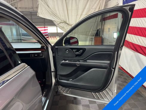 Used 2021 Lincoln Aviator Reserve w/ Elements Package Plus image 13