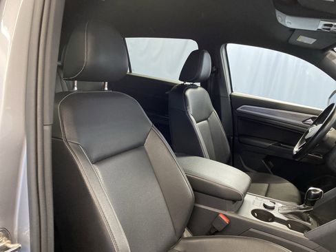 Used 2020 Volkswagen Atlas Cross Sport SE image 43