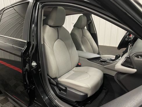 Used 2024 Toyota Camry SE w/ Convenience Package image 46