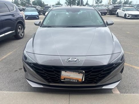 Certified 2023 Hyundai Elantra SEL w/ Convenience Package FWD image 2