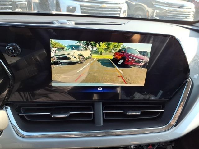 New 2026 Chevrolet Trax LT w/ Midnight Edition FWD image 12
