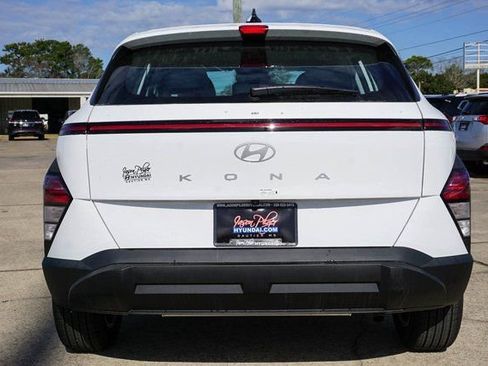 New 2026 Hyundai Kona SE FWD image 6