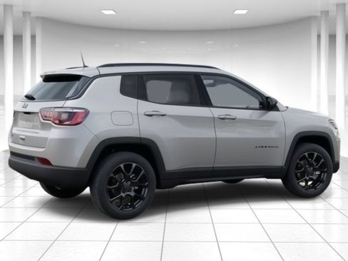 New 2026 Jeep Compass Latitude AWD/4WD image 4