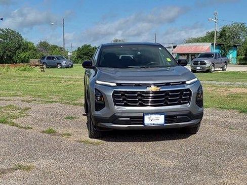 Certified 2026 Chevrolet Equinox LT w/ LPO, Floor Liner Package FWD image 3
