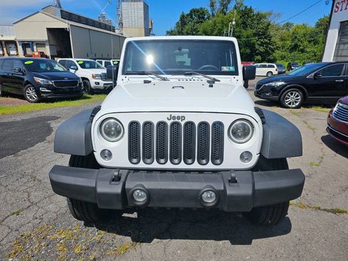 Used 2017 Jeep Wrangler Sport AWD/4WD image 2
