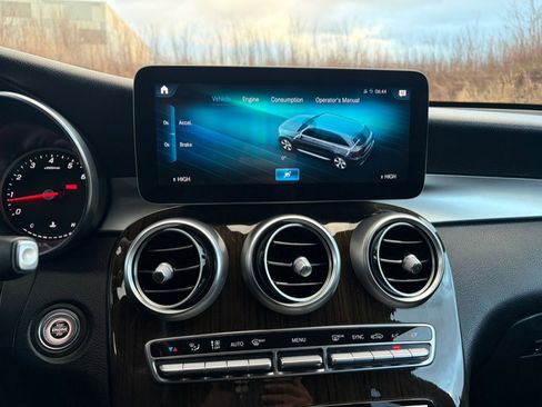 Used 2020 Mercedes-Benz GLC 300 4MATIC image 31