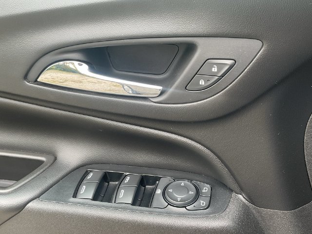 Used 2019 Chevrolet Equinox LT FWD image 26