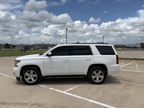 Used 2017 Chevrolet Tahoe LS w/ All-Season Package RWD image 2