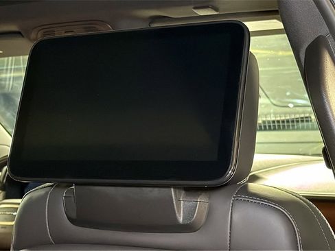 Used 2024 GMC Yukon Denali Ultimate image 16