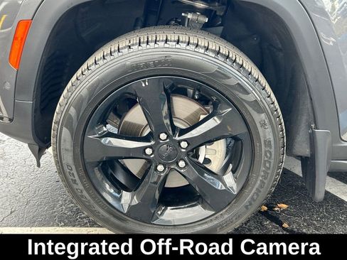 Used 2025 Jeep Grand Cherokee L Limited w/ Luxury Tech Group II image 36