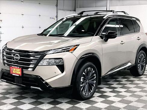 New 2026 Nissan Rogue Platinum w/ Platinum Premium Package image 3