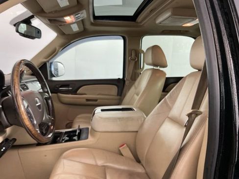 Used 2007 GMC Yukon Denali AWD/4WD image 9