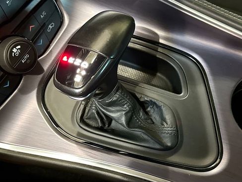 Used 2018 Dodge Challenger R/T Scat Pack w/ Driver Convenience Group image 18