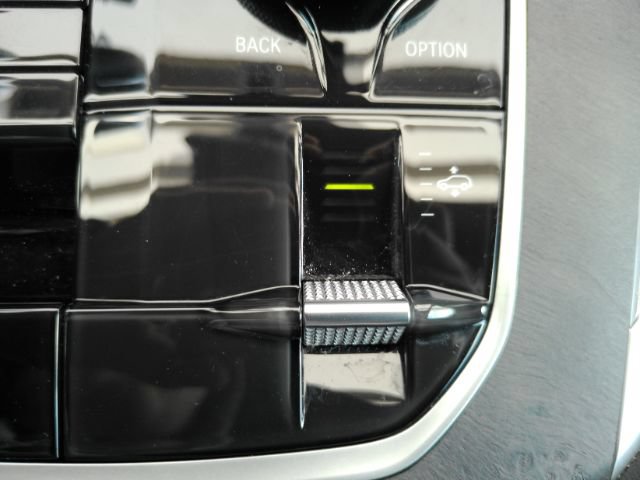 Used 2023 BMW X7 xDrive40i w/ M Sport Package AWD/4WD image 68
