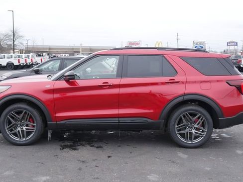New 2026 Ford Explorer ST-Line w/ ST-Line Street Pack image 10