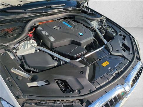 Used 2023 BMW 530e w/ Premium Package image 24