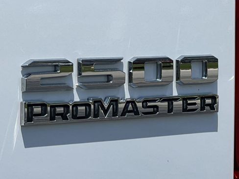 Used 2025 RAM ProMaster 2500 w/ Convenience Group FWD image 2