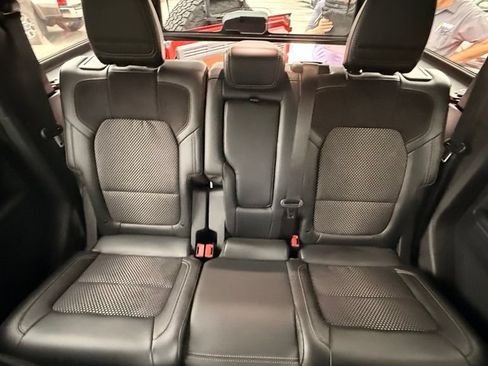 Used 2024 Ford Bronco Raptor w/ Interior Carbon Fiber Pack 6 AWD/4WD image 45