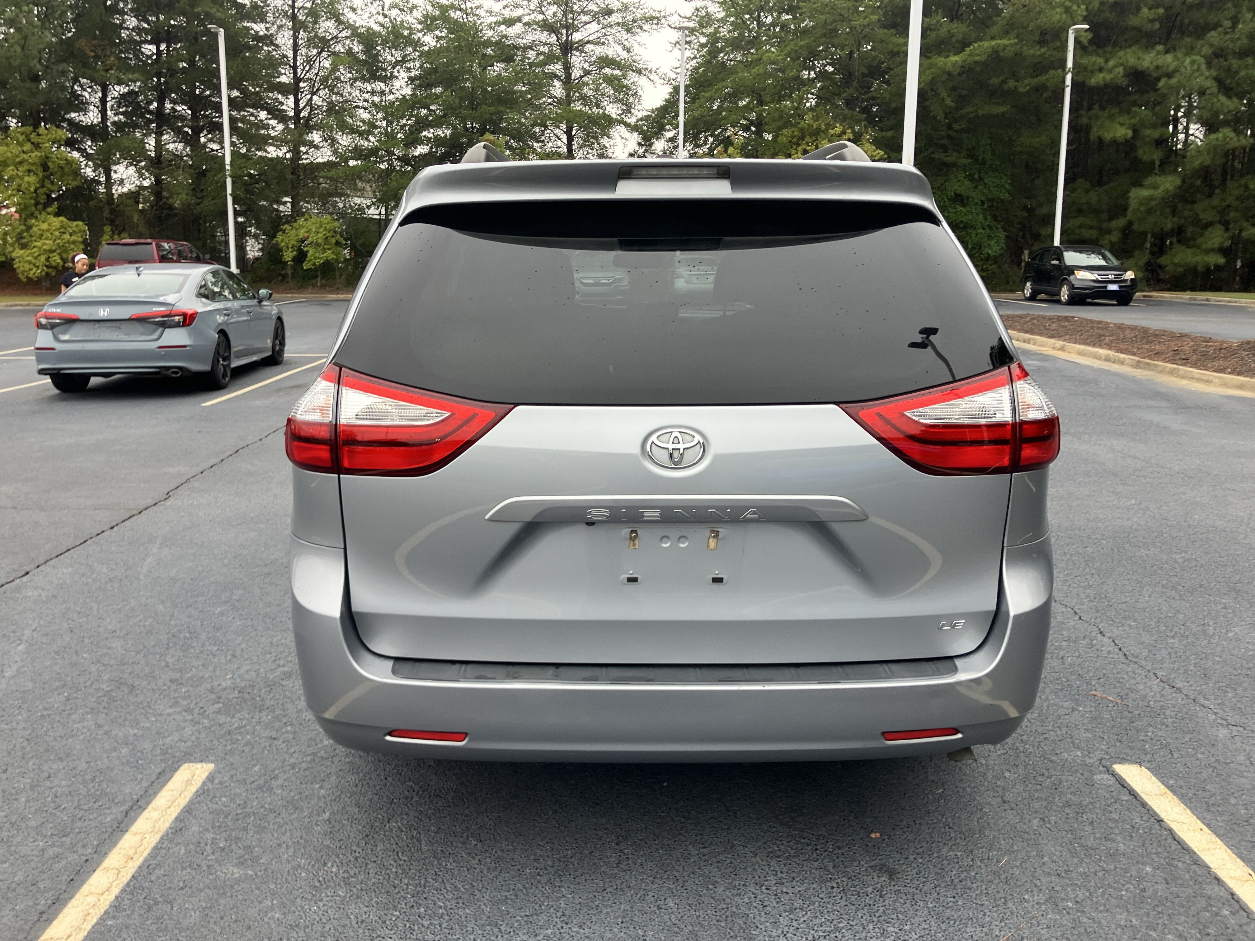 Used 2017 Toyota Sienna LE FWD image 11