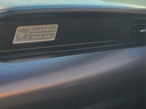 Used 2017 Ford Mustang Coupe image 27