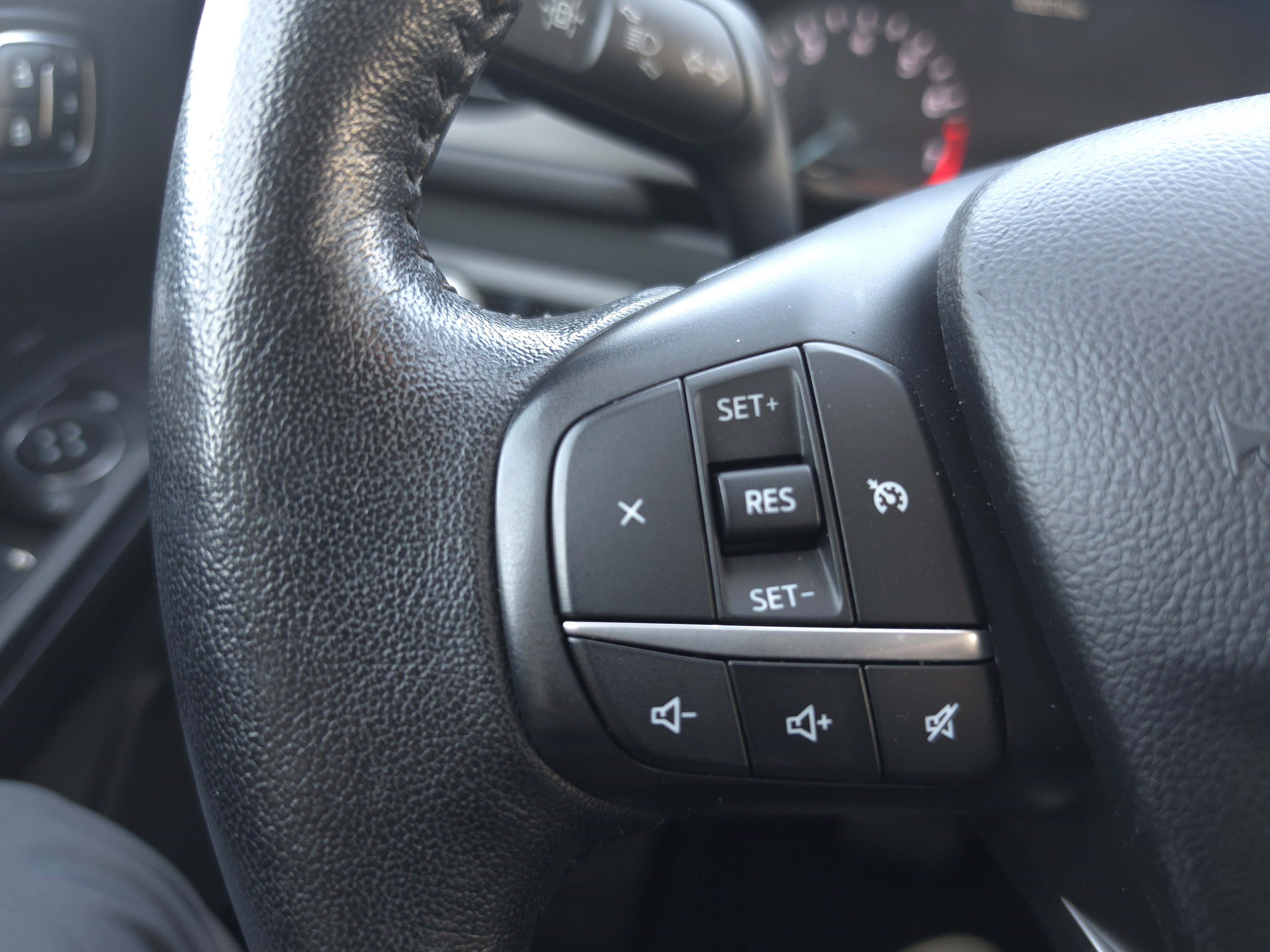 Used 2020 Ford Escape SEL FWD image 21