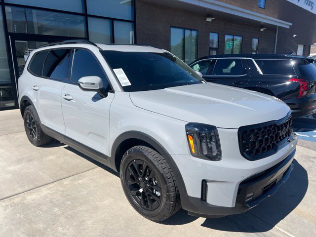 Used 2025 Kia Telluride SX Prestige X-Pro AWD/4WD image 2